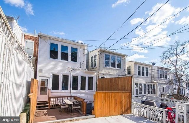 2116 37TH ST NW, Washington, DC 20007