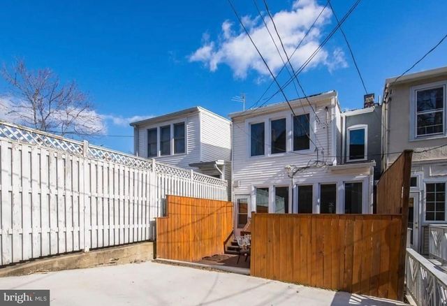 2116 37TH ST NW, Washington, DC 20007