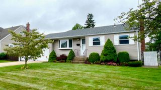 23 Franklin Street, Islip, NY 11751