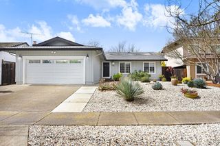 1383 Larkin Dr, Sonoma, CA 95476