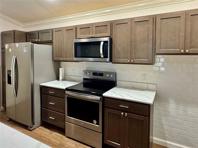 810 ROSEAPPLE AVENUE, Lady Lake, FL 32159