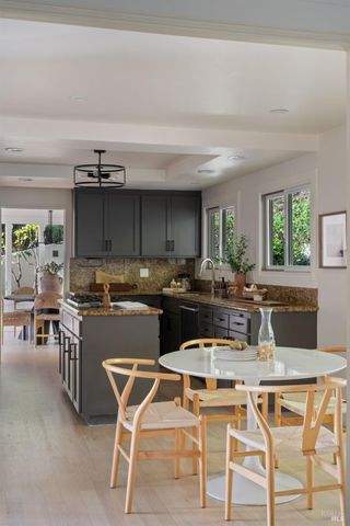 21 Hillside Ave, Kentfield, CA 94904