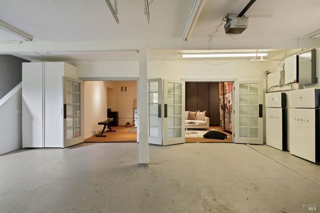 21 Hillside Ave, Kentfield, CA 94904