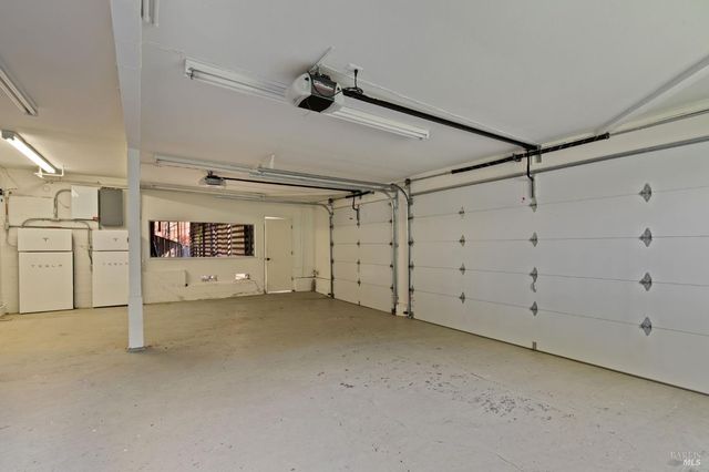 21 Hillside Ave, Kentfield, CA 94904