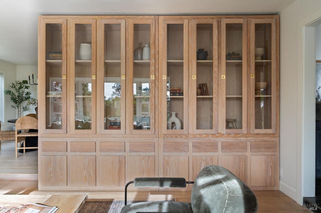 21 Hillside Ave, Kentfield, CA 94904