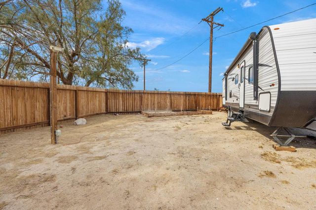 1050 San Diego Avenue, Thermal, CA 92274