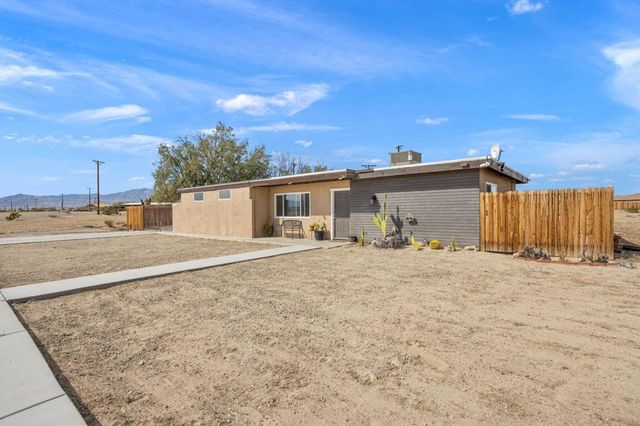 1050 San Diego Avenue, Thermal, CA 92274