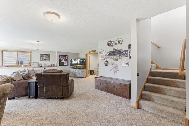 281 139th Lane NW, Andover, MN 55304