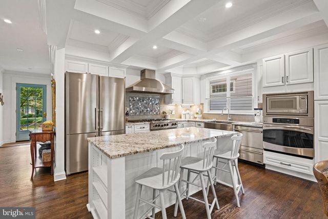 3916 BLACKTHORN ST, Chevy Chase, MD 20815