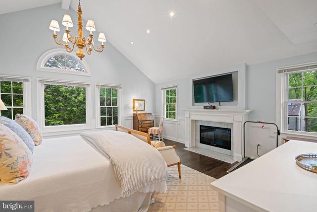 3916 BLACKTHORN ST, Chevy Chase, MD 20815
