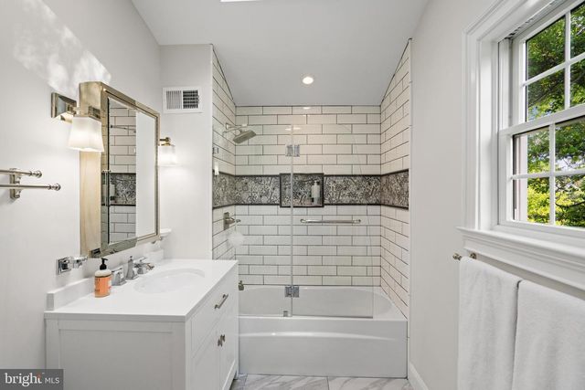 3916 BLACKTHORN ST, Chevy Chase, MD 20815