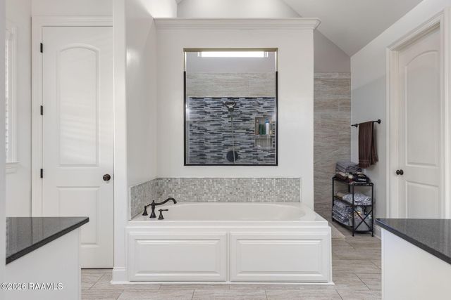 101 Cane Creek Drive, Broussard, LA 70518