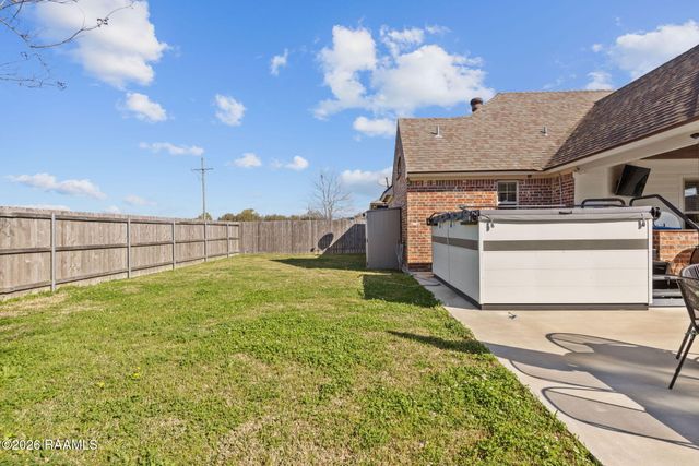 101 Cane Creek Drive, Broussard, LA 70518