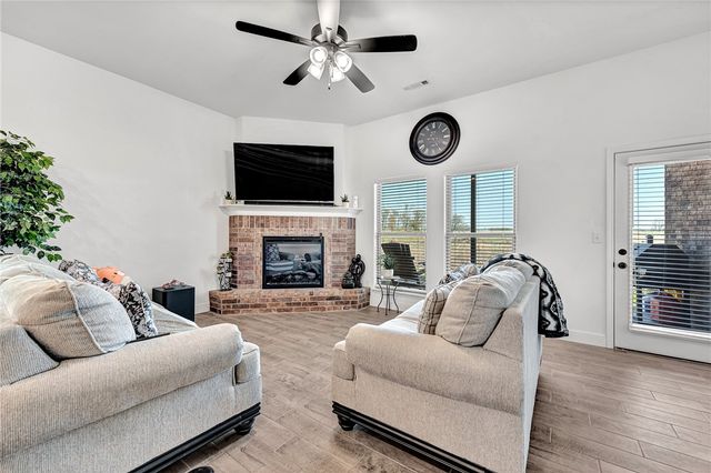 412 NW 62nd Avenue, Bentonville, AR 72713