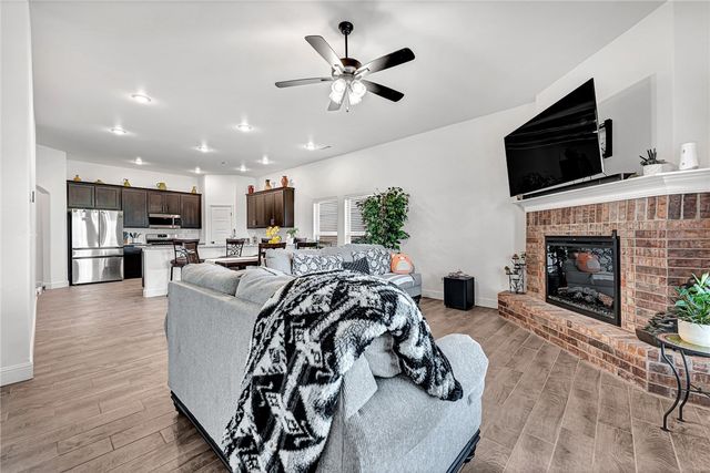 412 NW 62nd Avenue, Bentonville, AR 72713