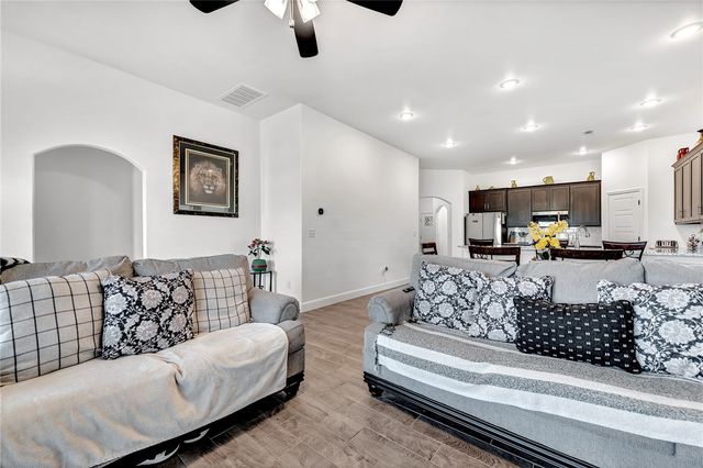 412 NW 62nd Avenue, Bentonville, AR 72713