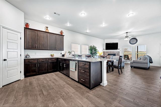 412 NW 62nd Avenue, Bentonville, AR 72713