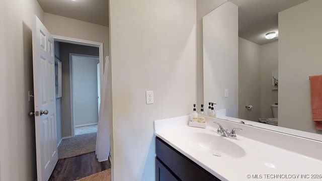 7117 S Maple Avenue, Broken Arrow, OK 74011