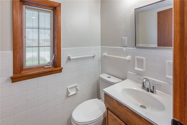 804 Lovetta Drive, Kettering, OH 45429