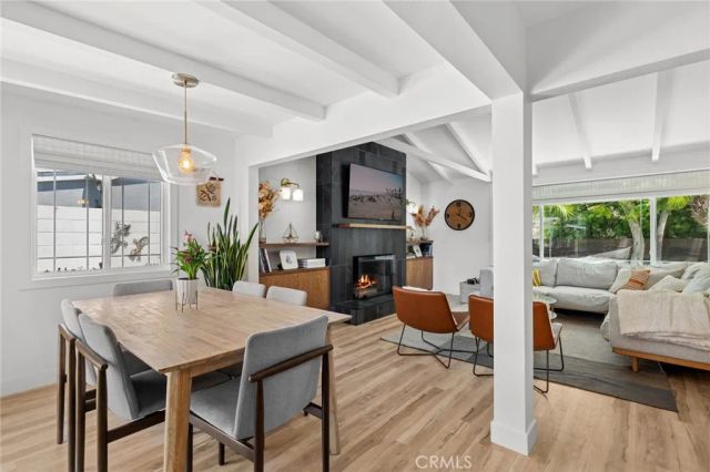 299 Mesa Drive, Costa Mesa, CA 92627