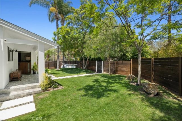 299 Mesa Drive, Costa Mesa, CA 92627