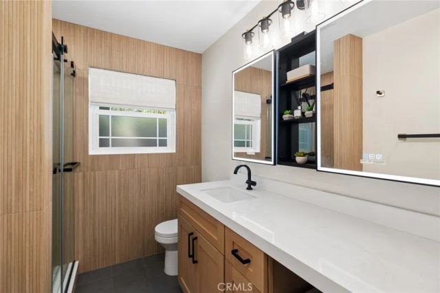 299 Mesa Drive, Costa Mesa, CA 92627