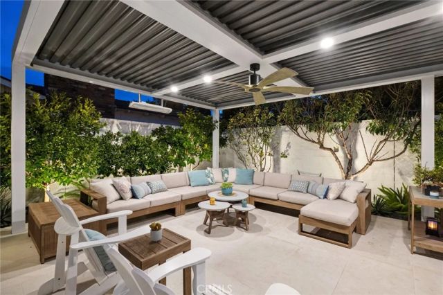 299 Mesa Drive, Costa Mesa, CA 92627
