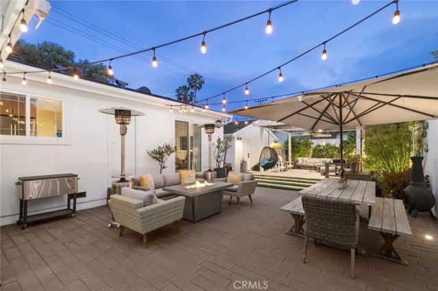 299 Mesa Drive, Costa Mesa, CA 92627