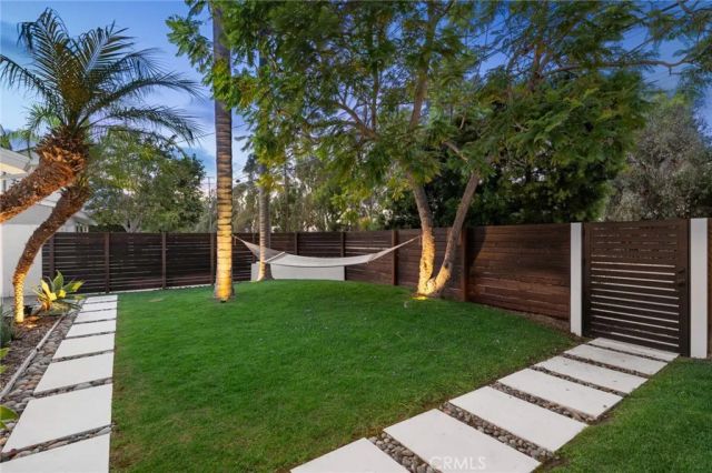 299 Mesa Drive, Costa Mesa, CA 92627
