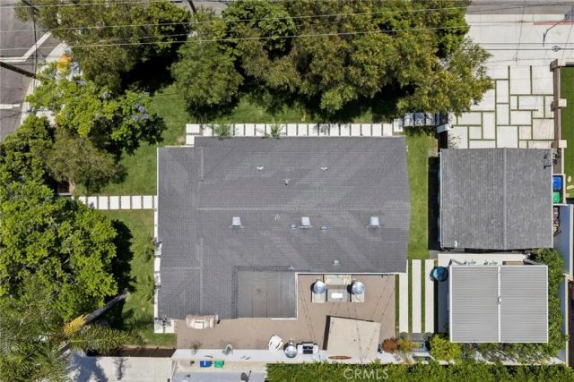 299 Mesa Drive, Costa Mesa, CA 92627