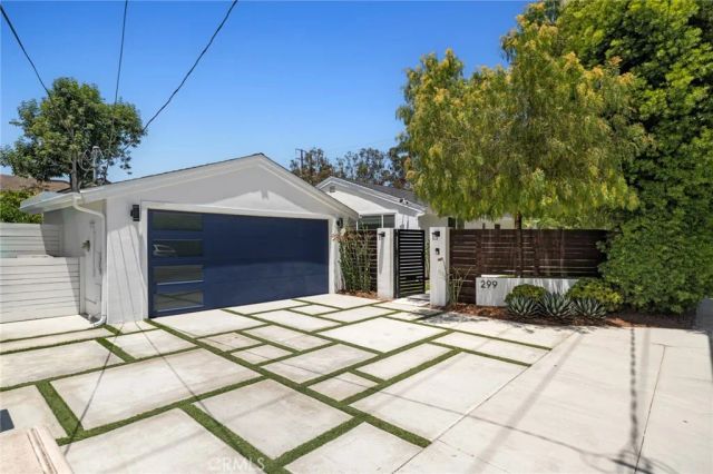 299 Mesa Drive, Costa Mesa, CA 92627