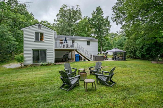 72 Hovey Road, Londonderry, NH 03053