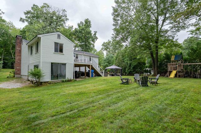 72 Hovey Road, Londonderry, NH 03053