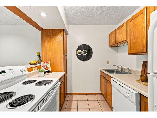 2707 Valmont Rd 311D, Boulder, CO 80304