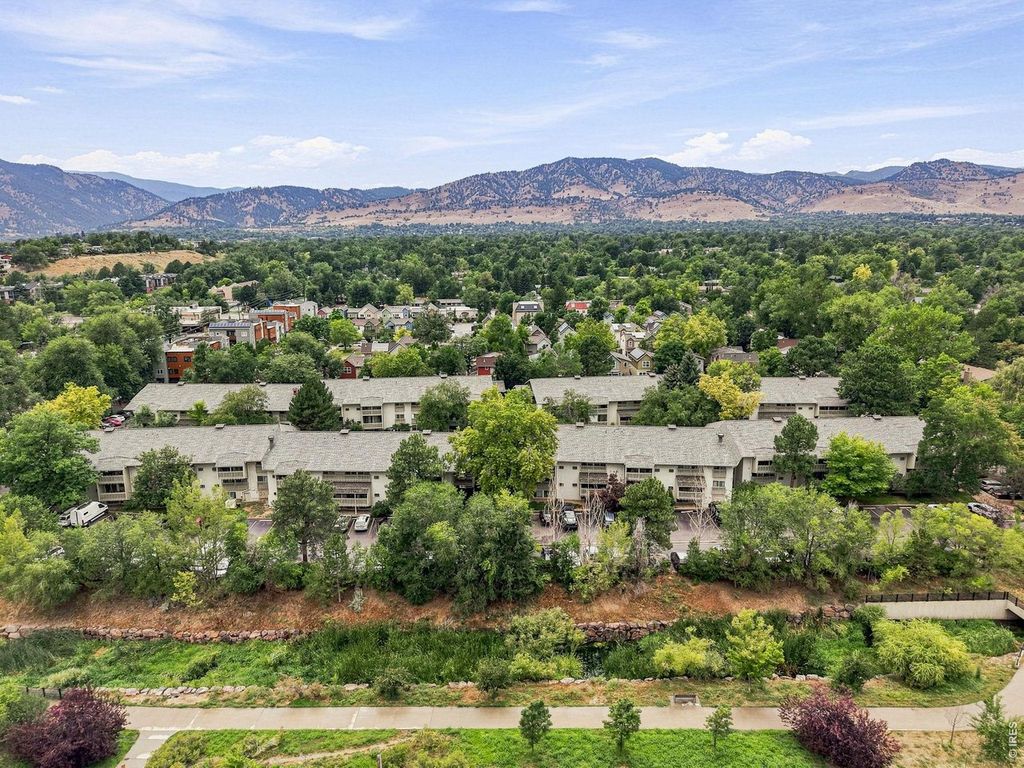 2707 Valmont Rd 311D, Boulder, CO 80304