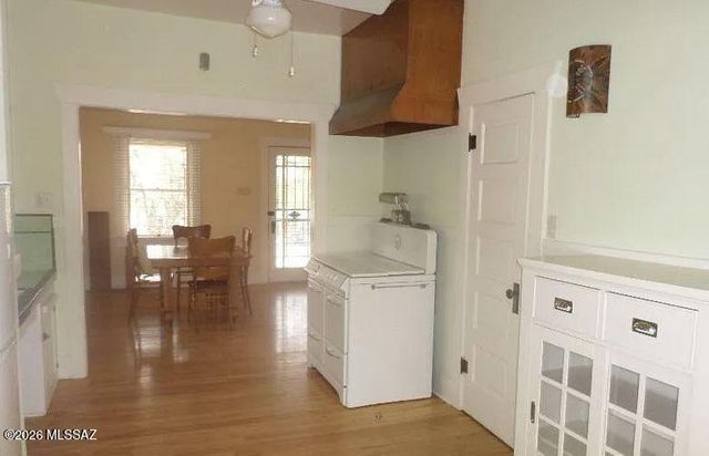 609 E Mabel Street, Tucson, AZ 85705