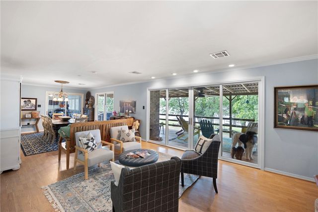 214 N Shore Drive, Russellville, AR 72802