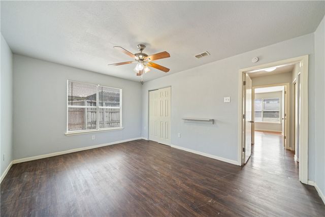 901 Furman Ave E, Corpus Christi, TX 78404