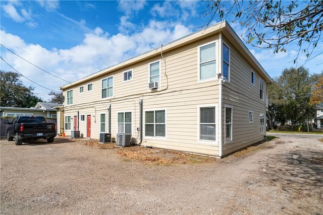 901 Furman Ave E, Corpus Christi, TX 78404