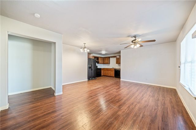 901 Furman Ave E, Corpus Christi, TX 78404