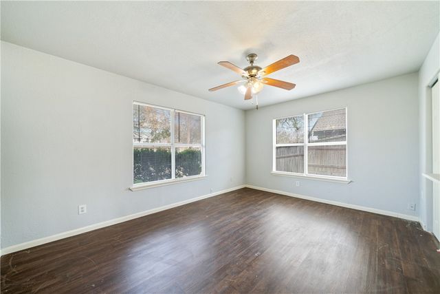 901 Furman Ave E, Corpus Christi, TX 78404