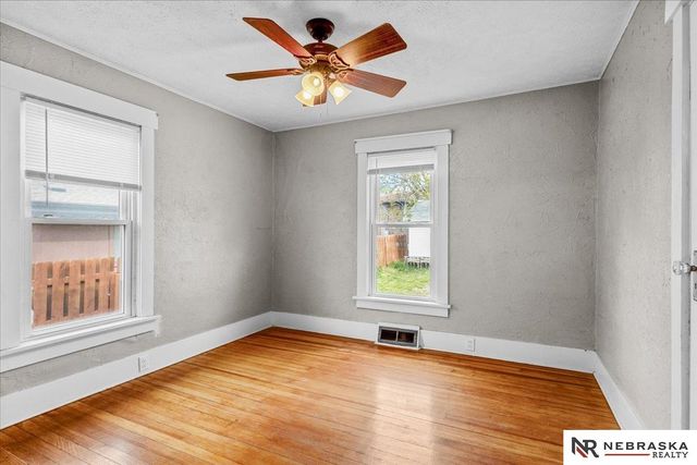 4548 Lowell Avenue, Lincoln, NE 68506