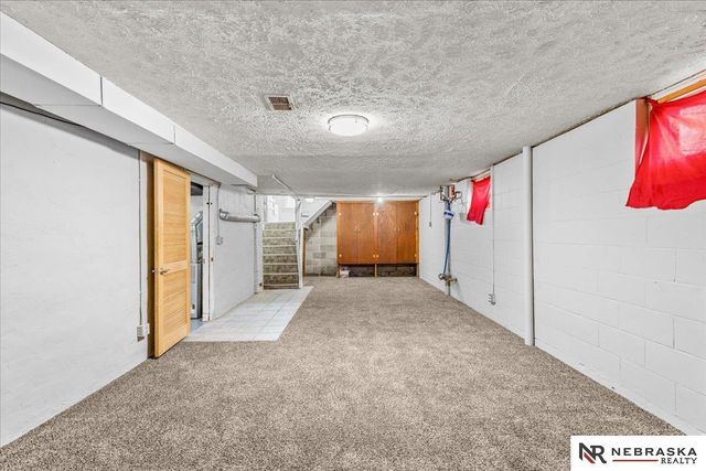 4548 Lowell Avenue, Lincoln, NE 68506