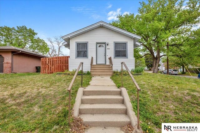 4548 Lowell Avenue, Lincoln, NE 68506
