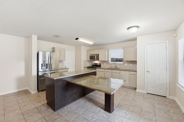 4811 Bentonite Boulevard, Baytown, TX 77521