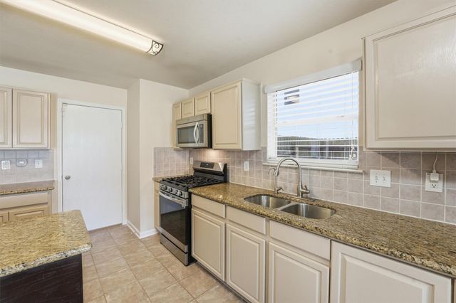 4811 Bentonite Boulevard, Baytown, TX 77521