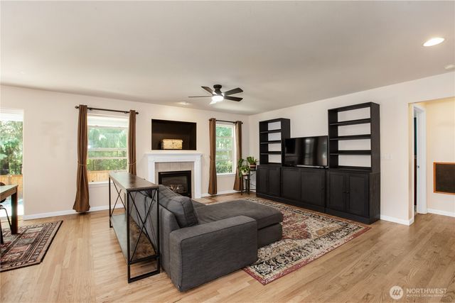19018 89th Avenue E, Puyallup, WA 98375
