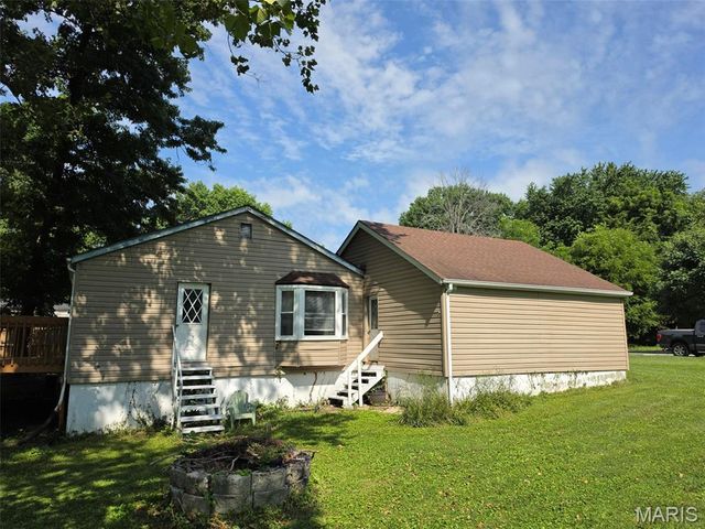 726 Lake Avenue, Collinsville, IL 62234