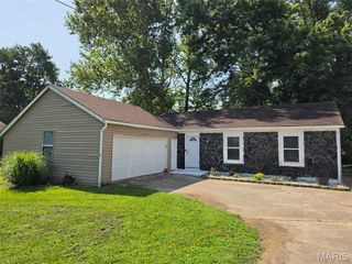 726 Lake Avenue, Collinsville, IL 62234