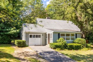 15 Knollwood Circle, Simsbury, CT 06070